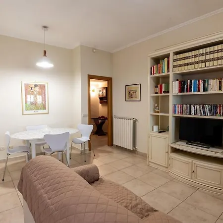 Il Giardino Degli Aranci Apartment *
